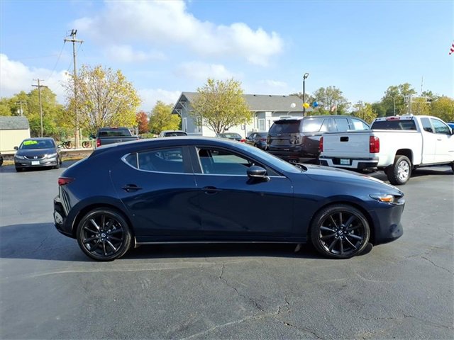 2024 Mazda Mazda3 Hatchback 2.5 Select Sport photo 3