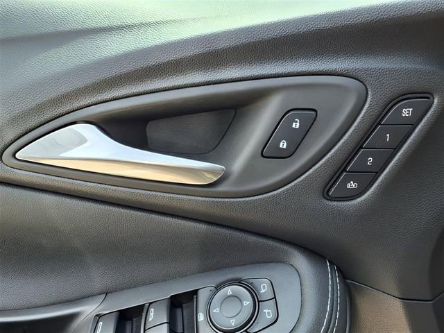 2024 Buick Encore GX Avenir - Photo 16