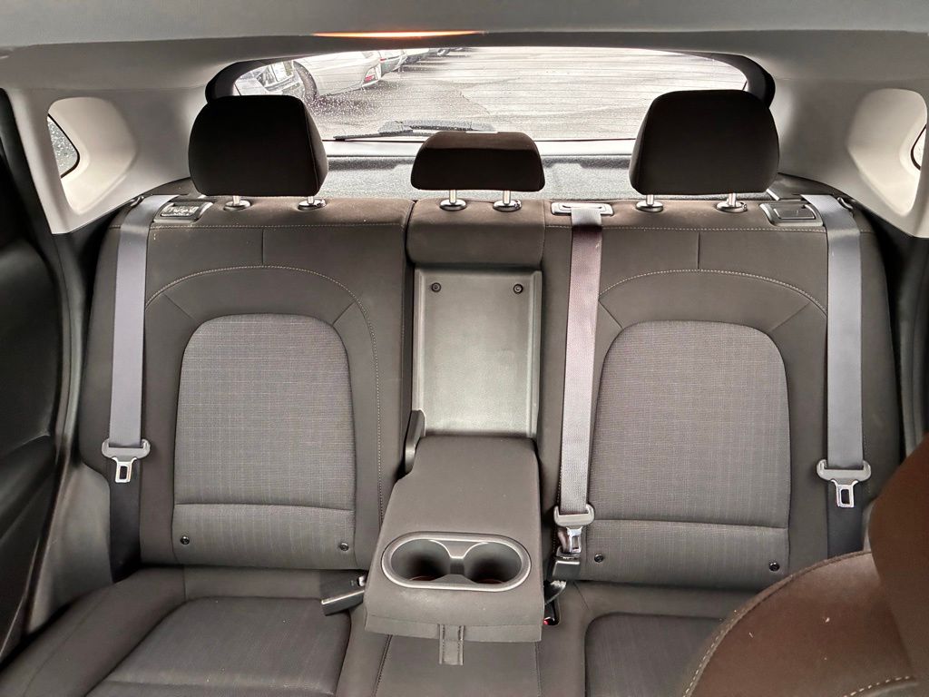 2022 Hyundai Kona SEL - Photo 17