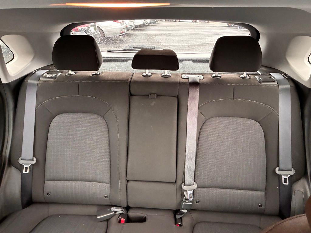 2022 Hyundai Kona SEL - Photo 15