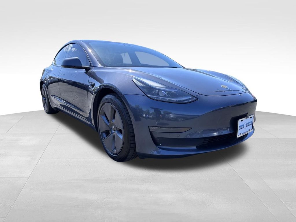 2022 Tesla Model 3 Long Range Dual Motor All-Wheel Drive's photo