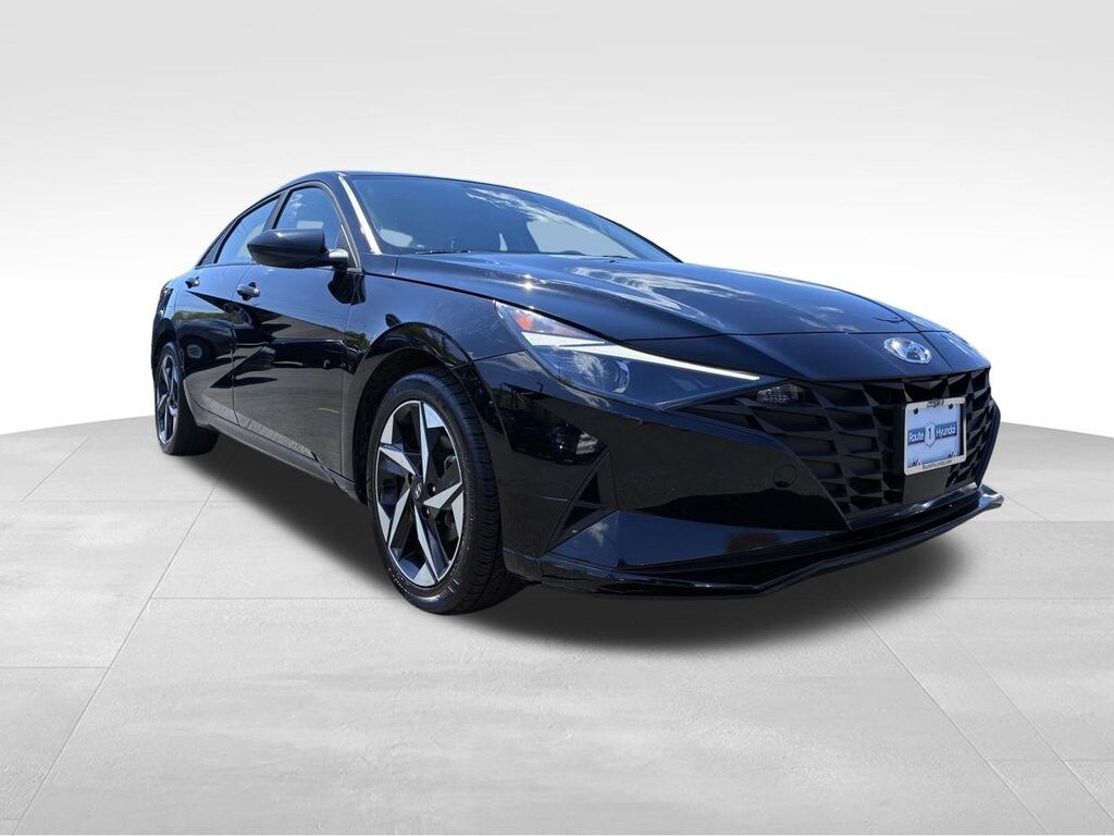 Used 2023 Hyundai Elantra SEL Sedan