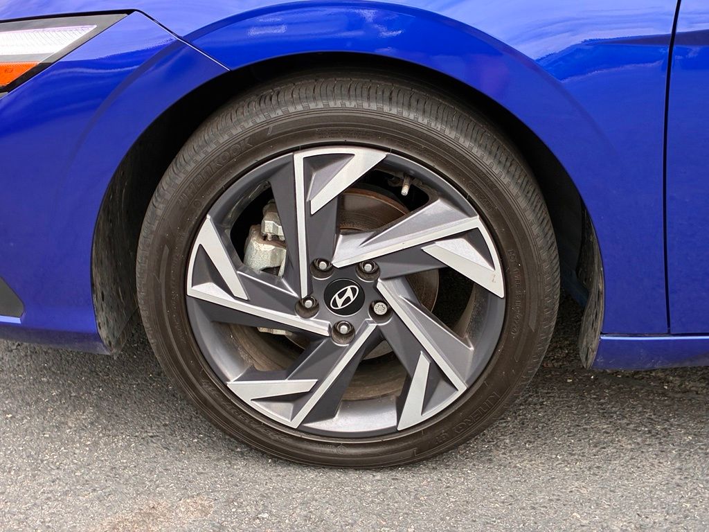 2025 Hyundai Elantra Blue - Photo 44