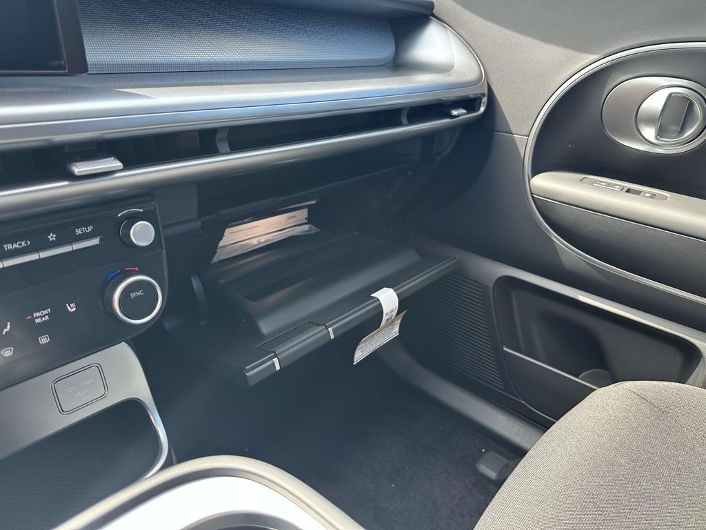 2026 Hyundai IONIQ 9 SE - Photo 18