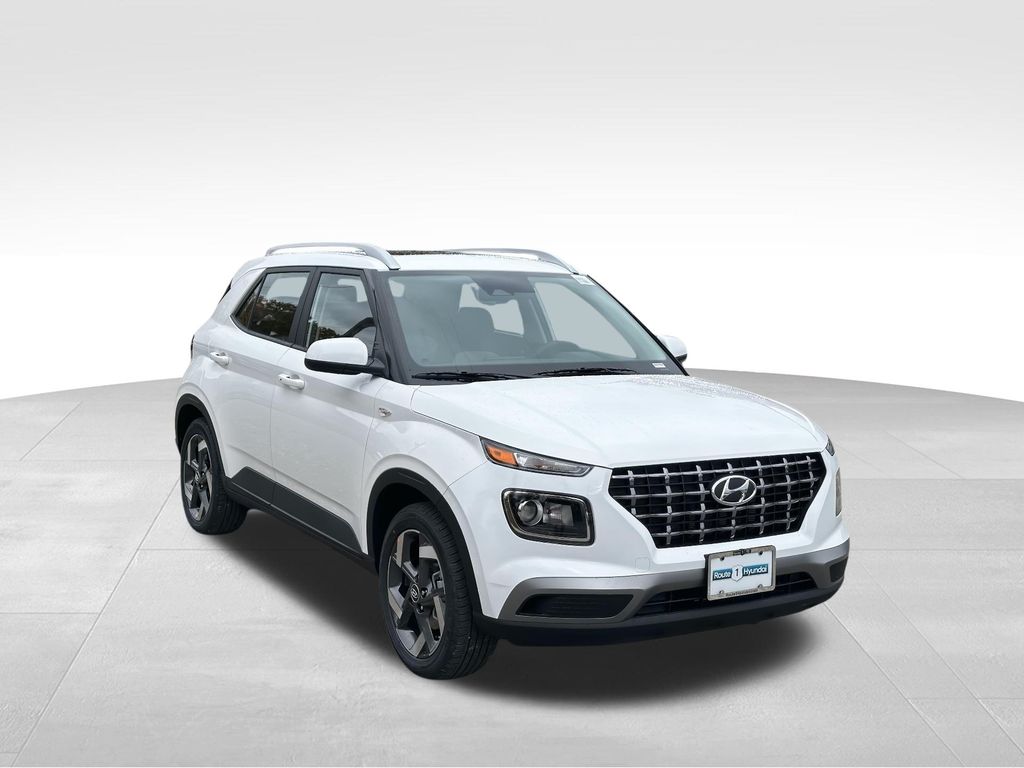 2026 Hyundai Venue SEL w/ 2-Tone Roof IVT's photo