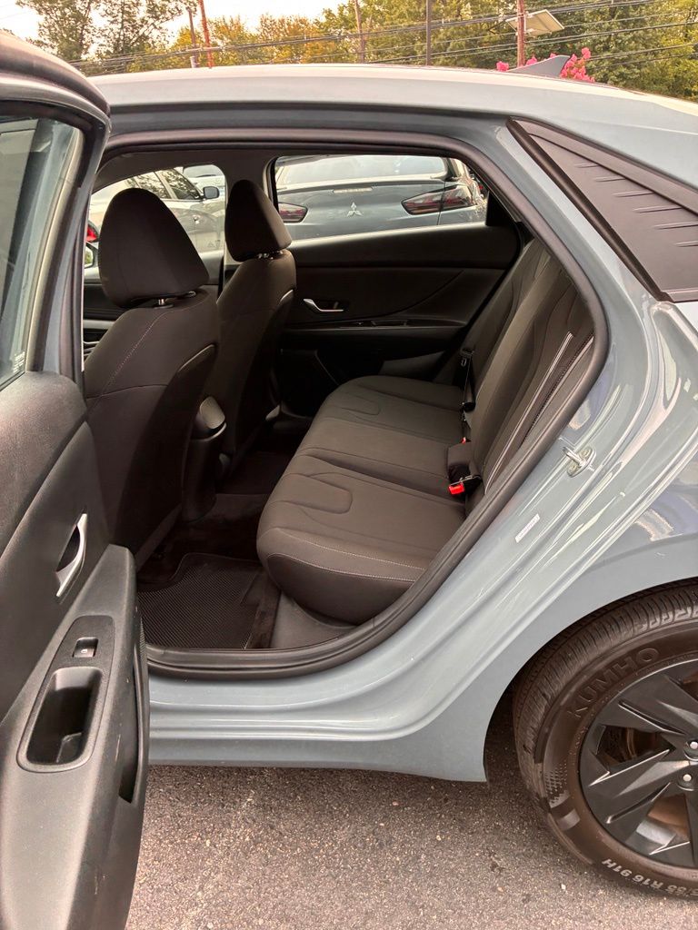 2022 Hyundai Elantra SEL - Photo 20