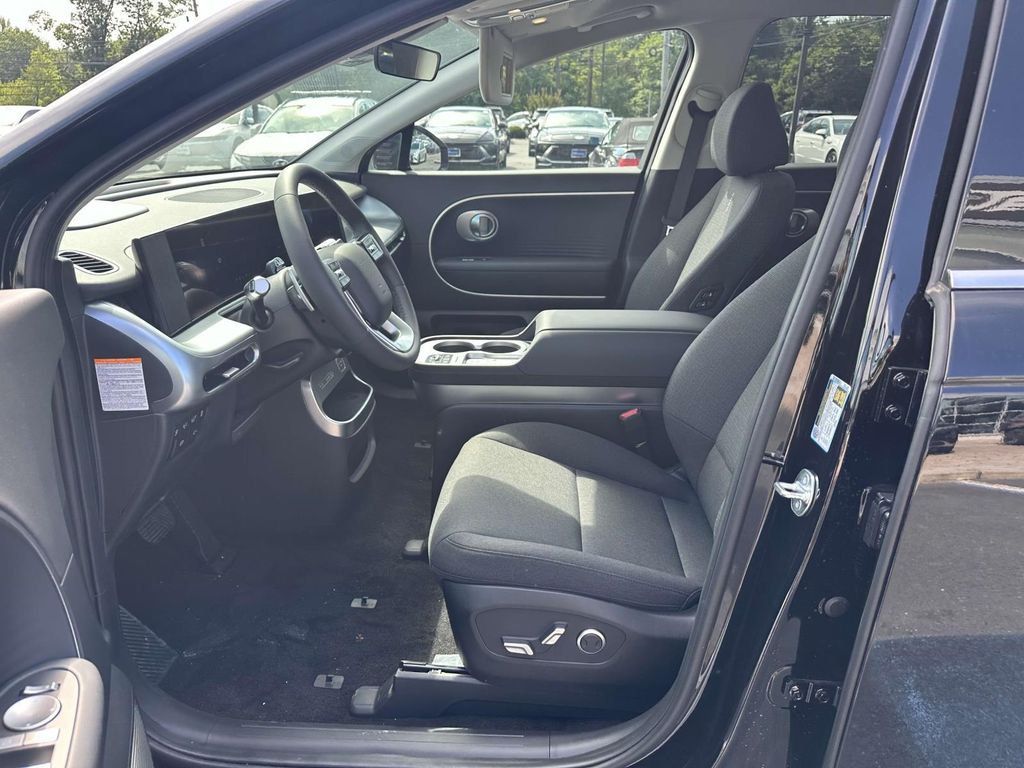2026 Hyundai IONIQ 9 SE - Photo 16
