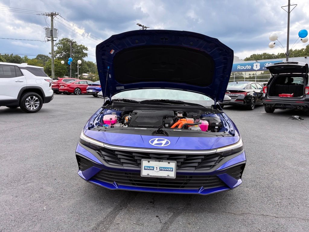 2025 Hyundai Elantra Blue - Photo 10