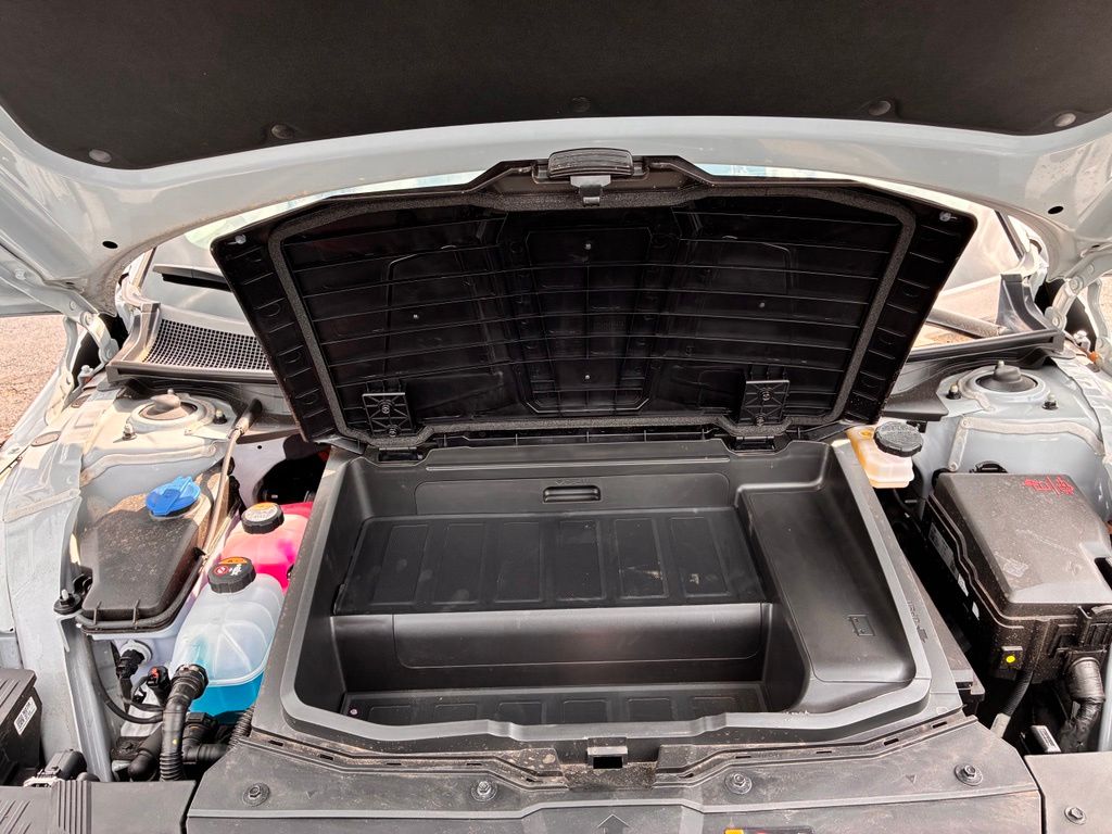 2024 Hyundai IONIQ 5 Limited - Photo 10