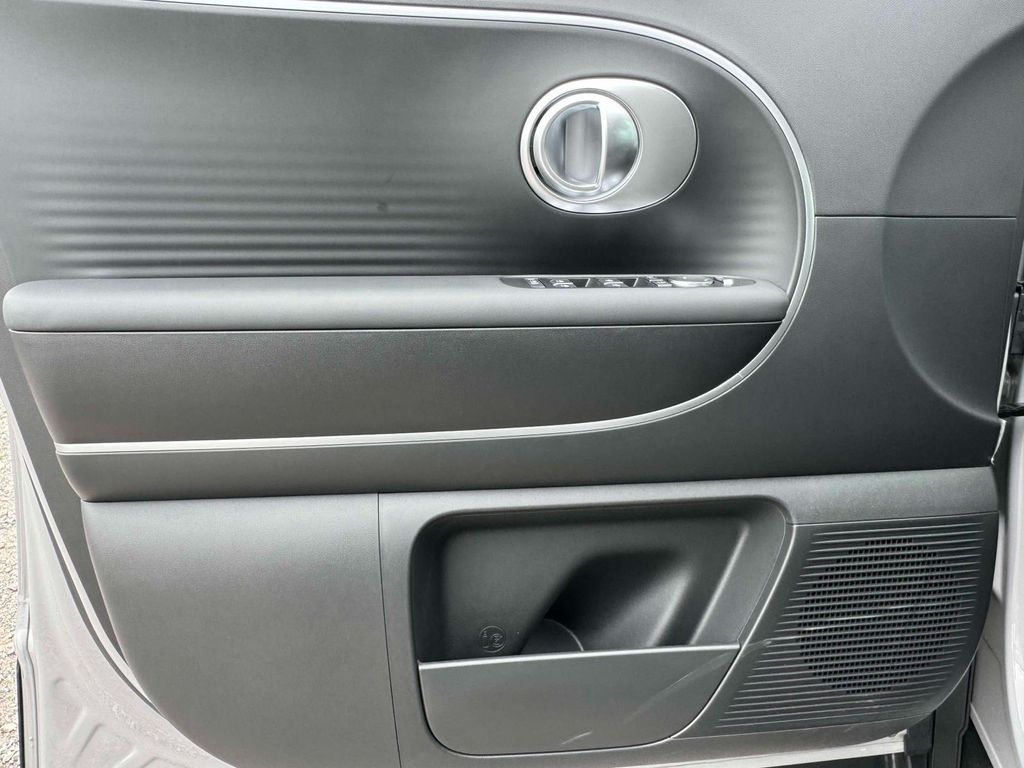 2026 Hyundai IONIQ 9 SE - Photo 15
