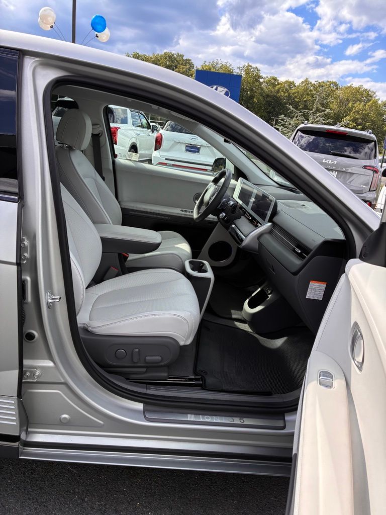 2024 Hyundai IONIQ 5 Limited - Photo 24
