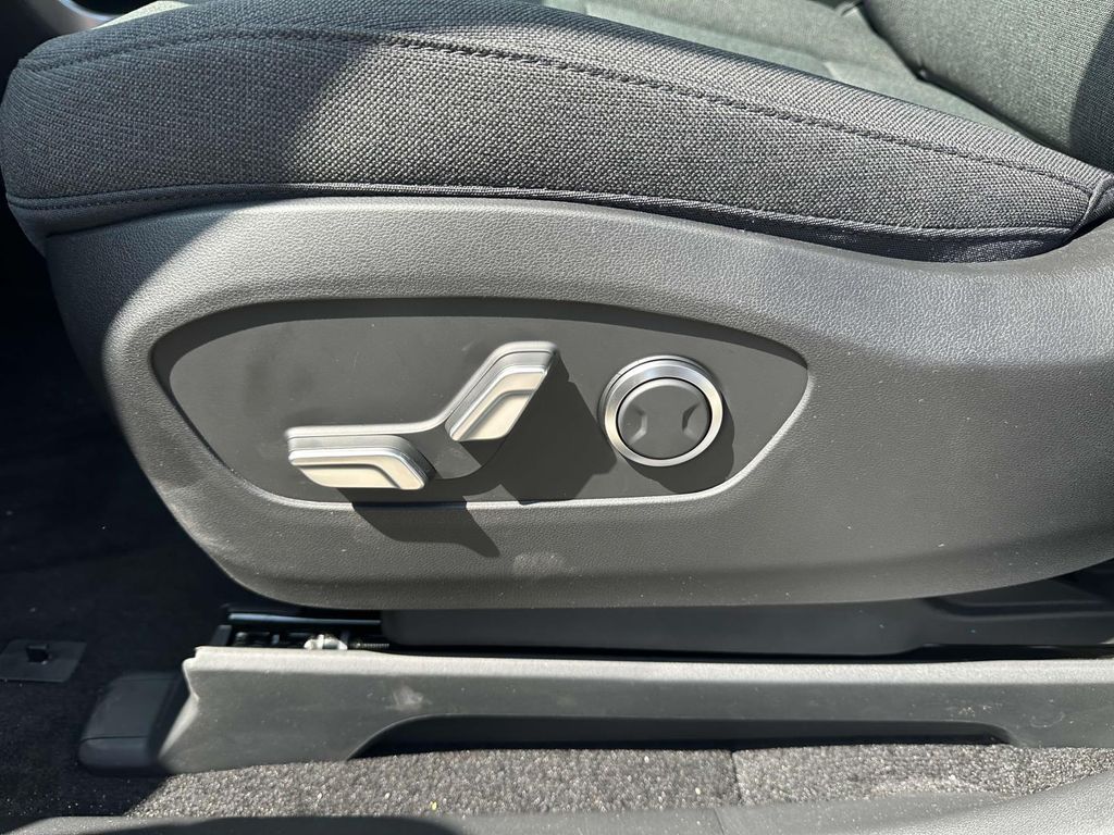 2026 Hyundai IONIQ 9 SE - Photo 11