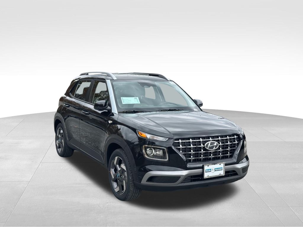 2026 Hyundai Venue SEL w/ 2-Tone Roof IVT's photo