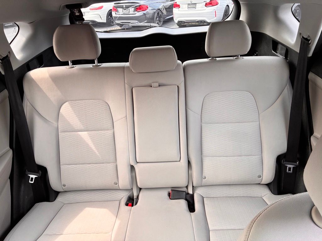 2019 Hyundai Tucson SE - Photo 16