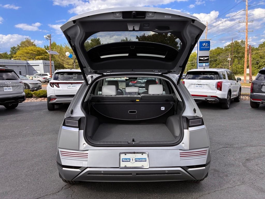 2024 Hyundai IONIQ 5 Limited - Photo 12