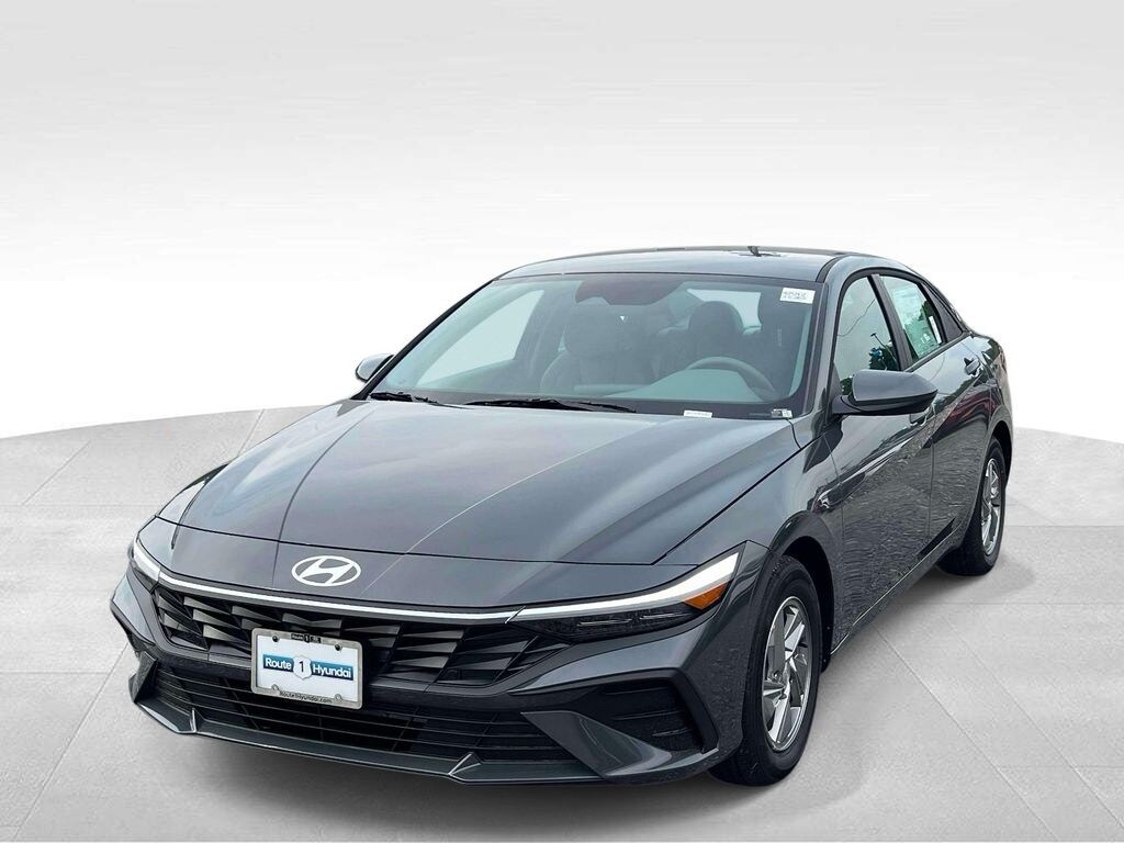 New 2026 Hyundai Elantra SE Sedan