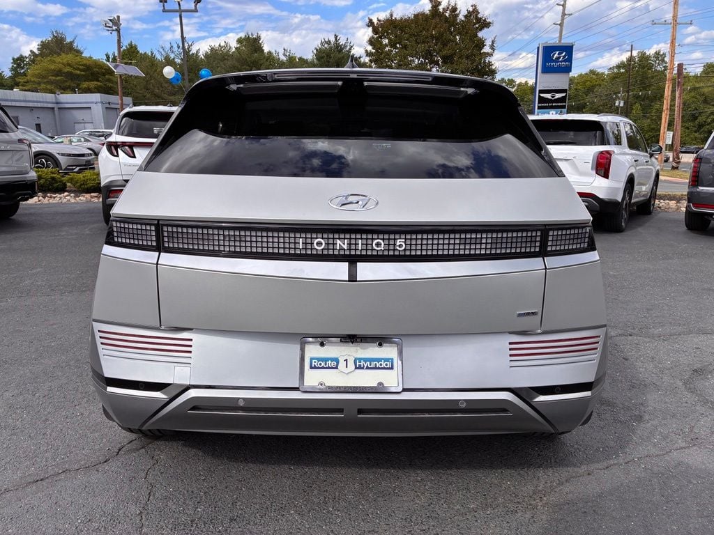 2024 Hyundai IONIQ 5 Limited - Photo 6