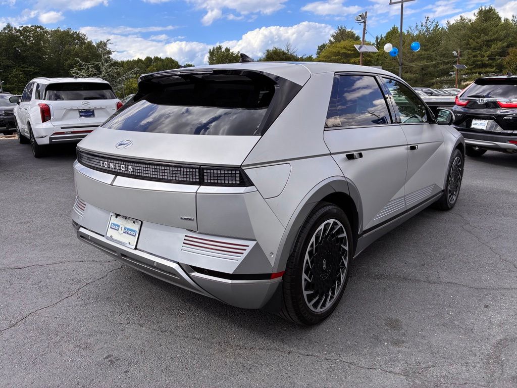 2024 Hyundai IONIQ 5 Limited - Photo 7