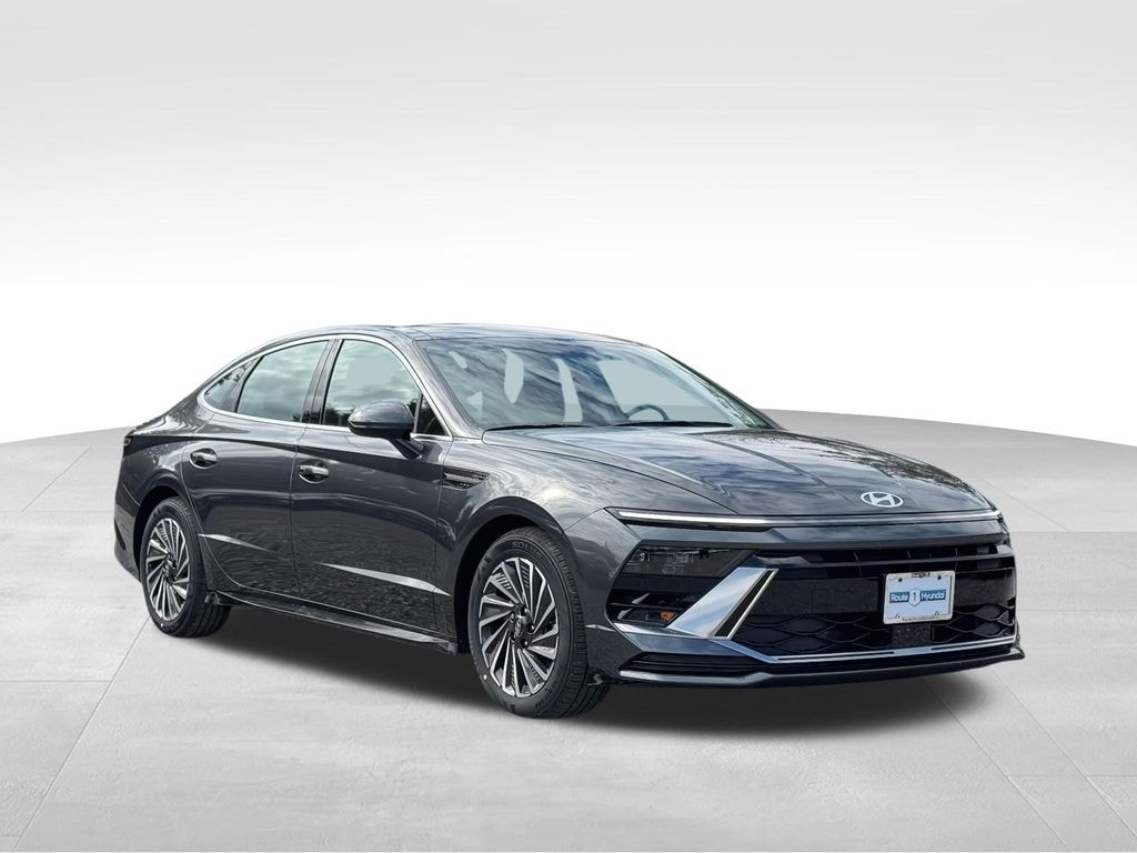 New 2026 Hyundai Sonata Hybrid SEL Sedan