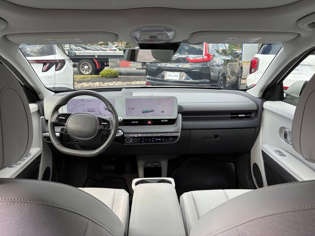 2024 Hyundai IONIQ 5 Limited - Photo 18