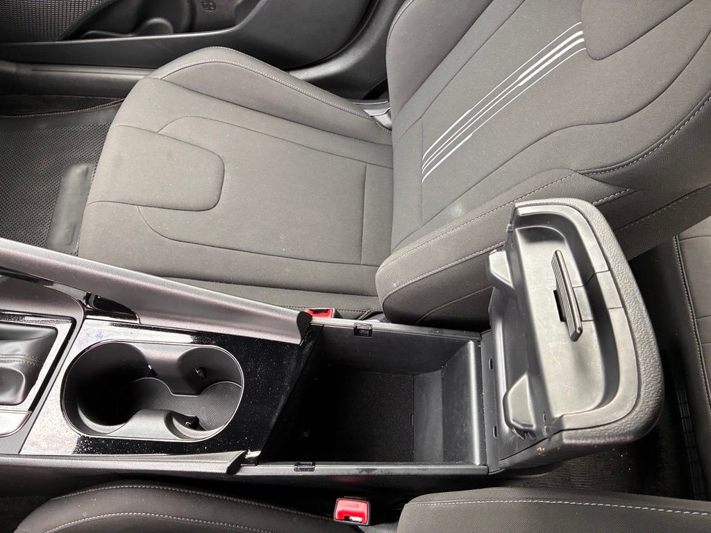 2025 Hyundai Elantra Blue - Photo 37