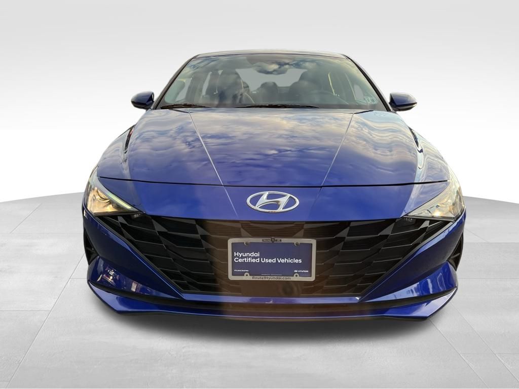 2023 Hyundai Elantra SEL photo 2