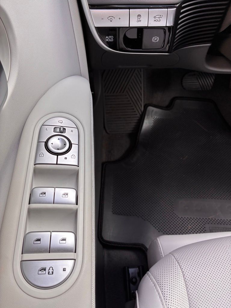 2024 Hyundai IONIQ 5 Limited - Photo 28
