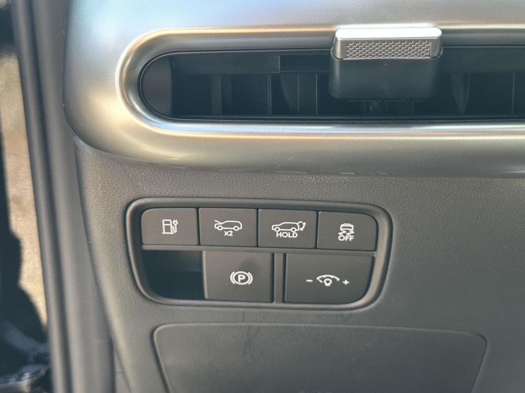 2026 Hyundai IONIQ 9 SE - Photo 18