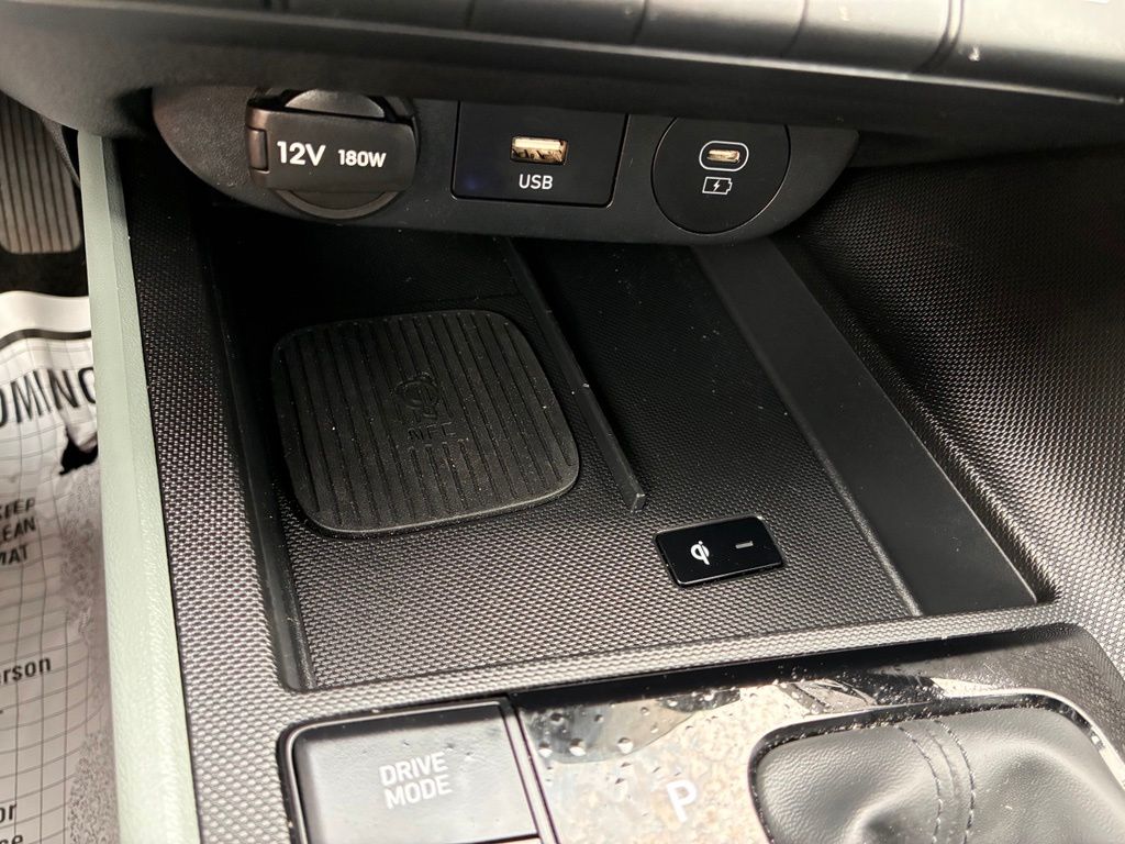 2025 Hyundai Elantra Limited - Photo 35