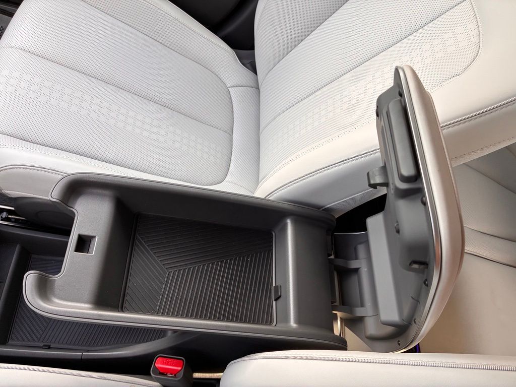 2024 Hyundai IONIQ 5 Limited - Photo 43
