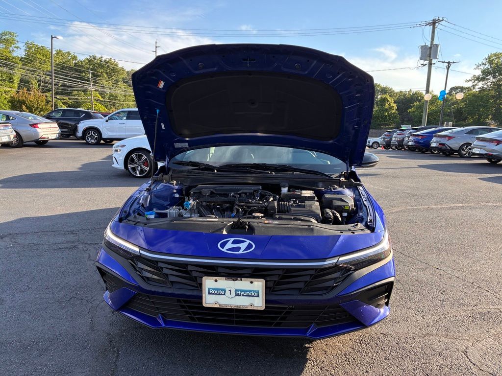2025 Hyundai Elantra SEL - Photo 10