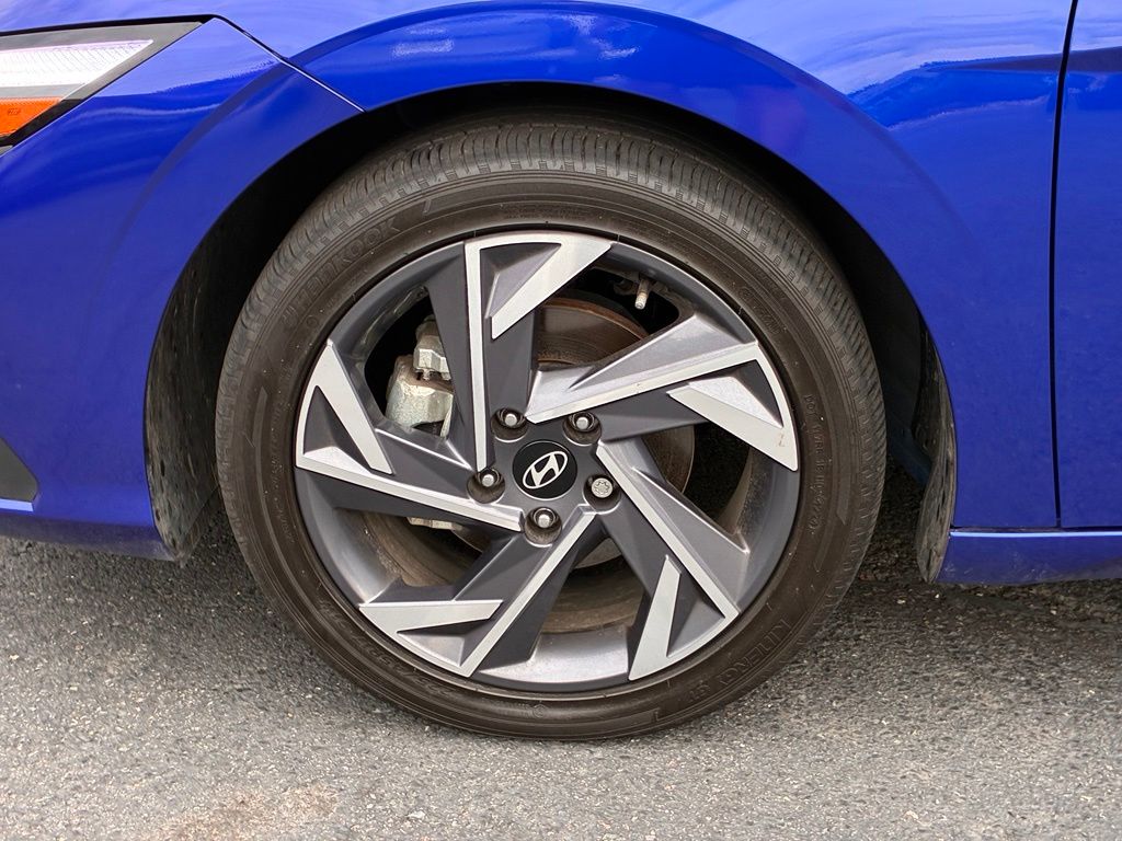2025 Hyundai Elantra Blue - Photo 43