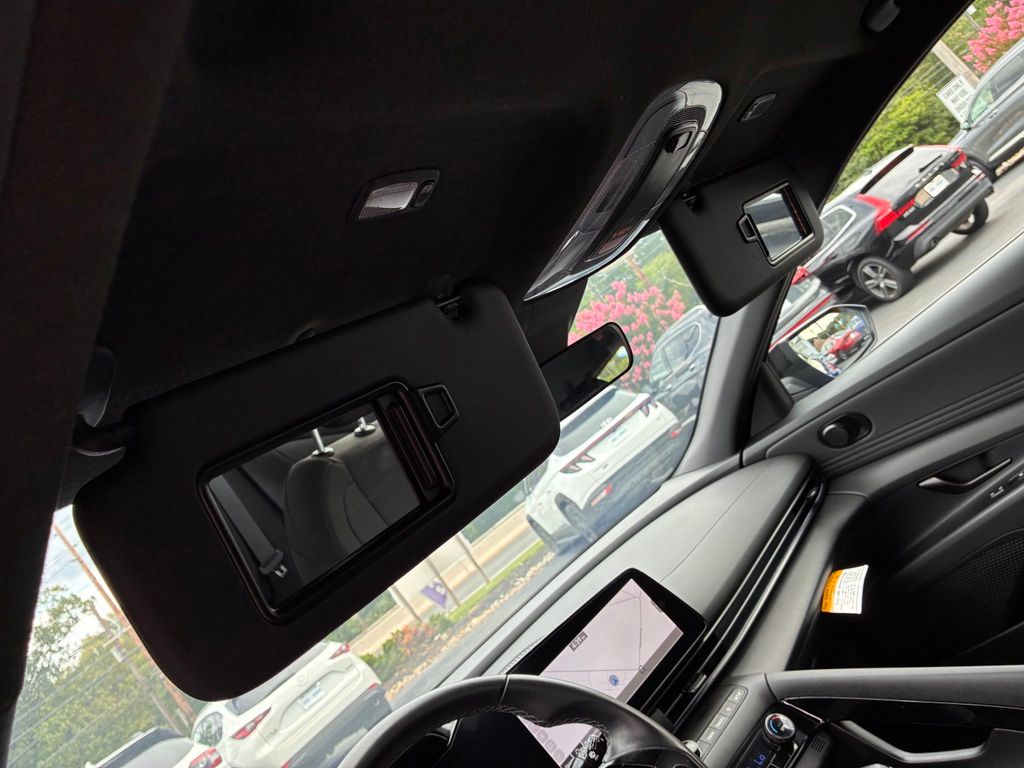 2025 Hyundai Elantra Blue - Photo 42