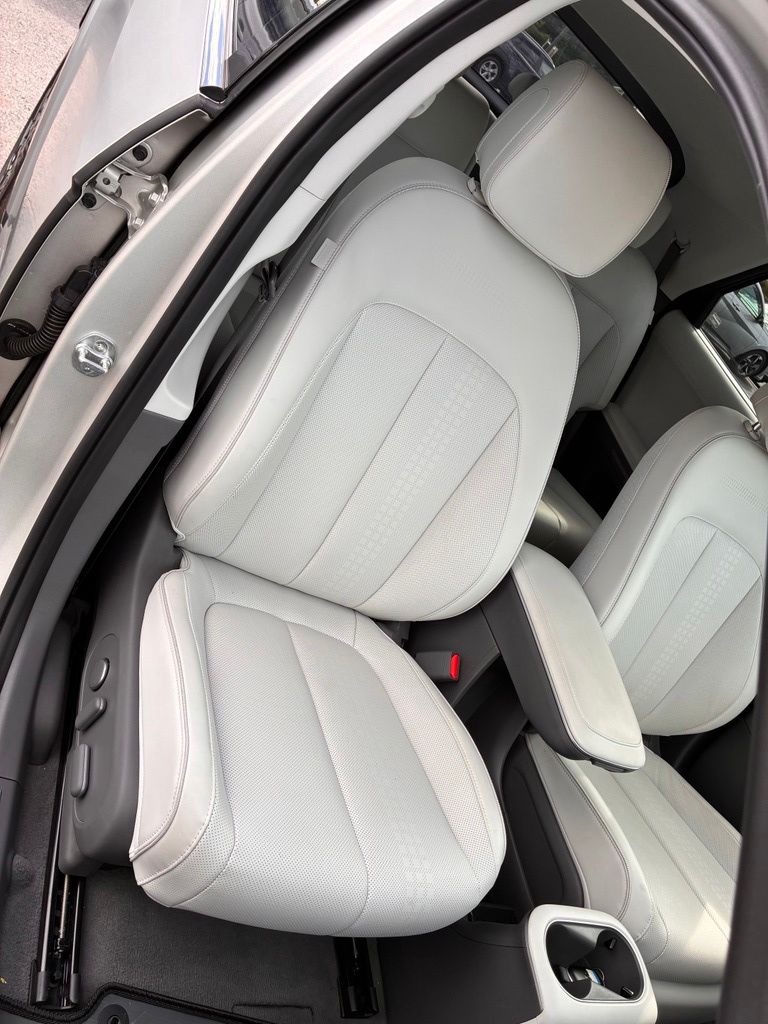 2024 Hyundai IONIQ 5 Limited - Photo 23
