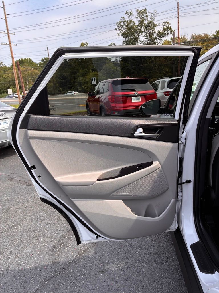 2019 Hyundai Tucson SE - Photo 24