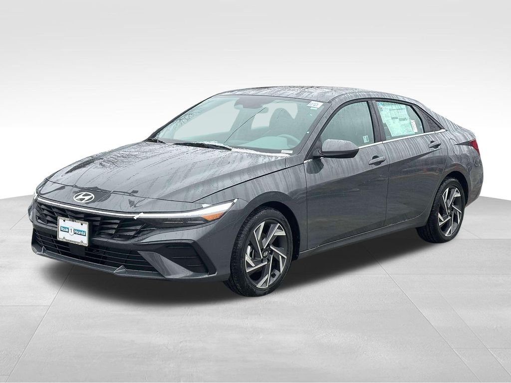2025 Hyundai Elantra SEL Convenience photo 2