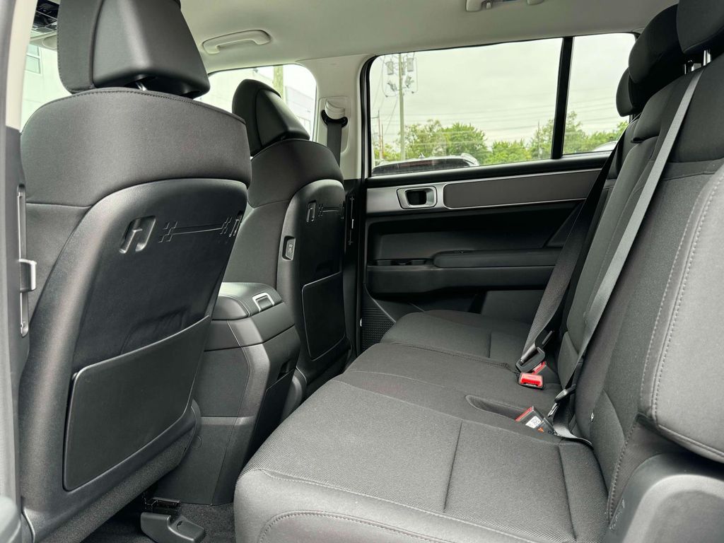2026 Hyundai Santa Fe SE - Photo 9