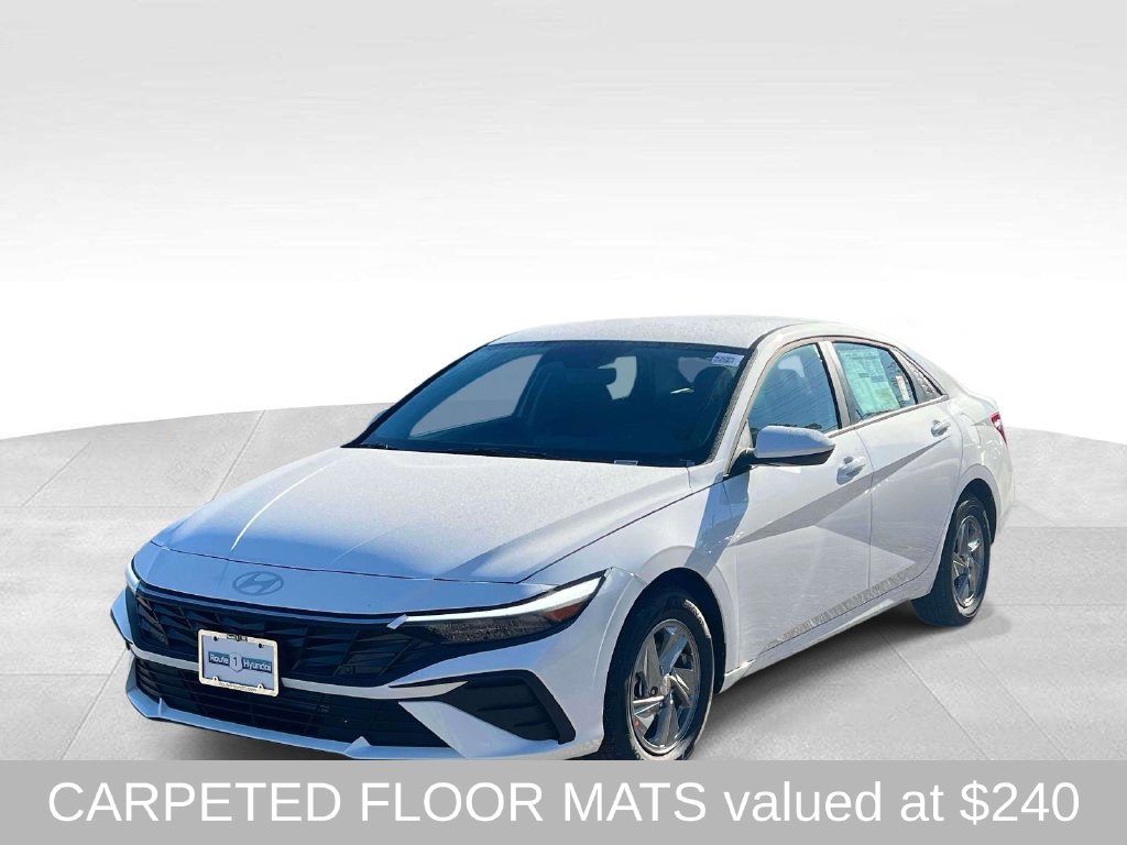 New 2026 Hyundai Elantra SE Sedan