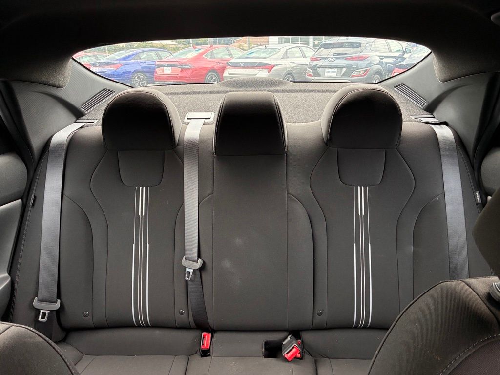 2025 Hyundai Elantra Blue - Photo 12