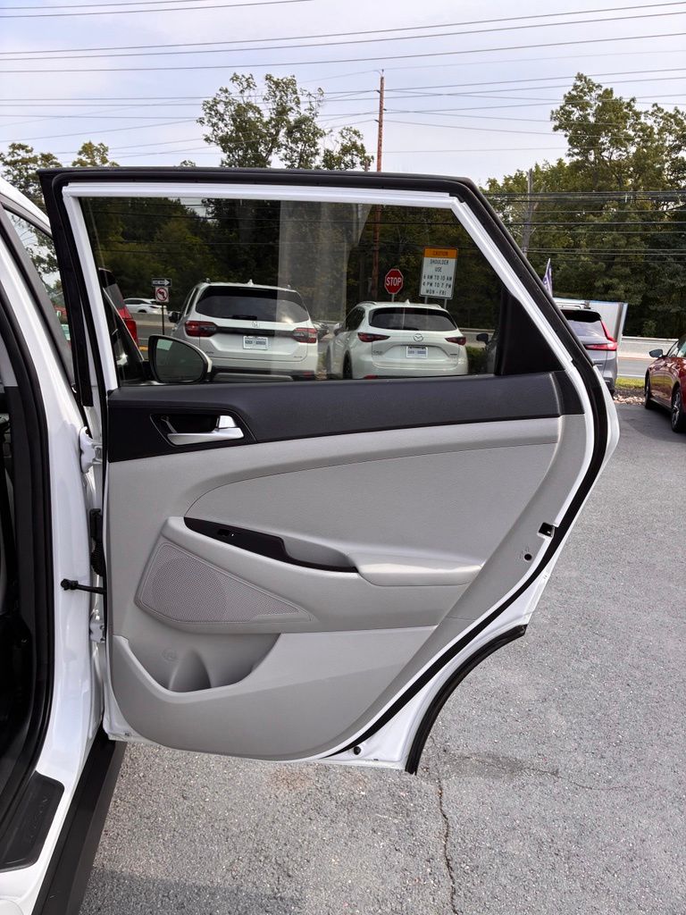 2019 Hyundai Tucson SE - Photo 22