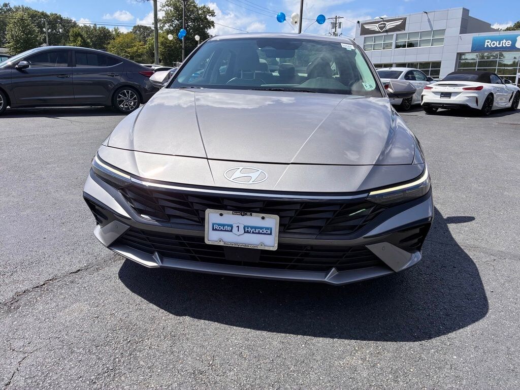 Certified 2024 Hyundai Elantra Hybrid Limited Sedan