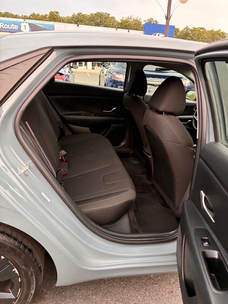 2022 Hyundai Elantra SEL - Photo 18