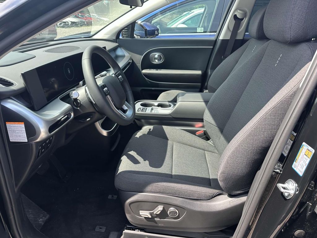 2026 Hyundai IONIQ 9 SE - Photo 9