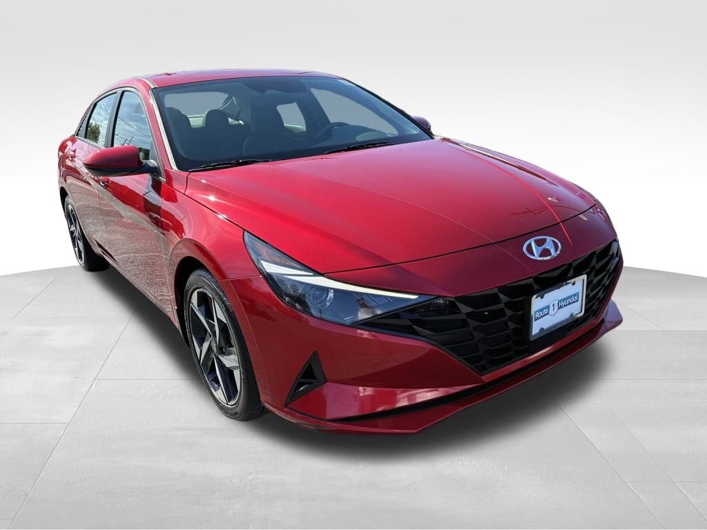 Used 2023 Hyundai Elantra SEL Sedan