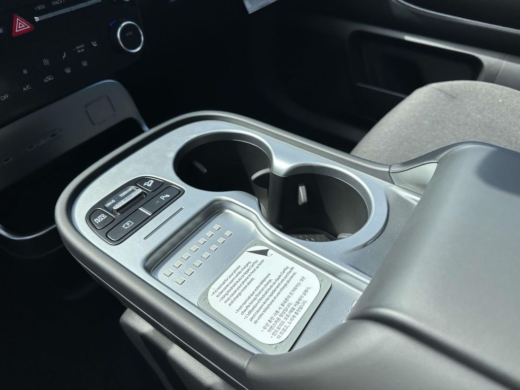 2026 Hyundai IONIQ 9 SE - Photo 19