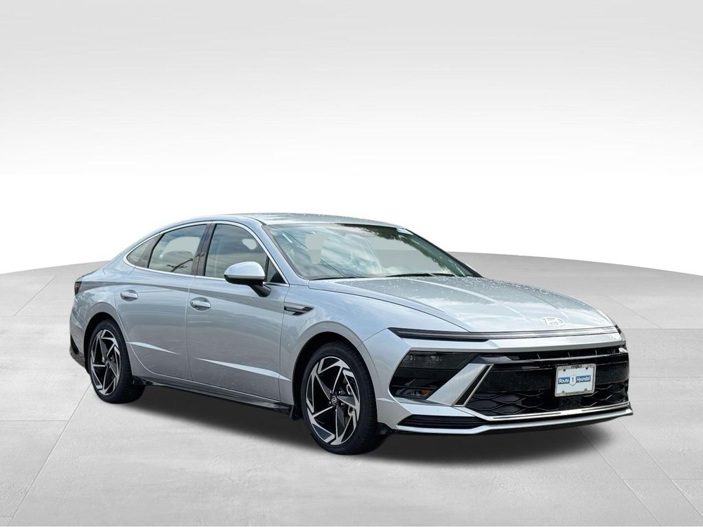 2026 Hyundai Sonata SEL's photo