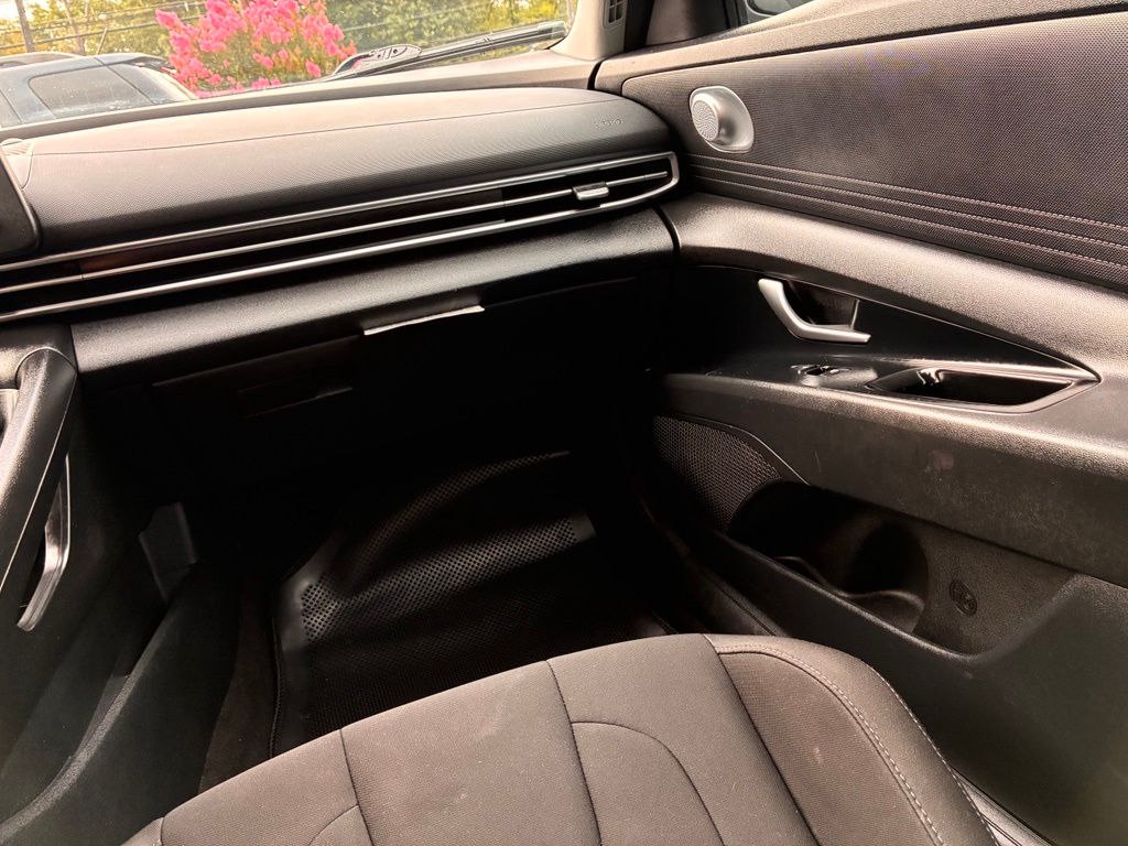 2022 Hyundai Elantra SEL - Photo 37