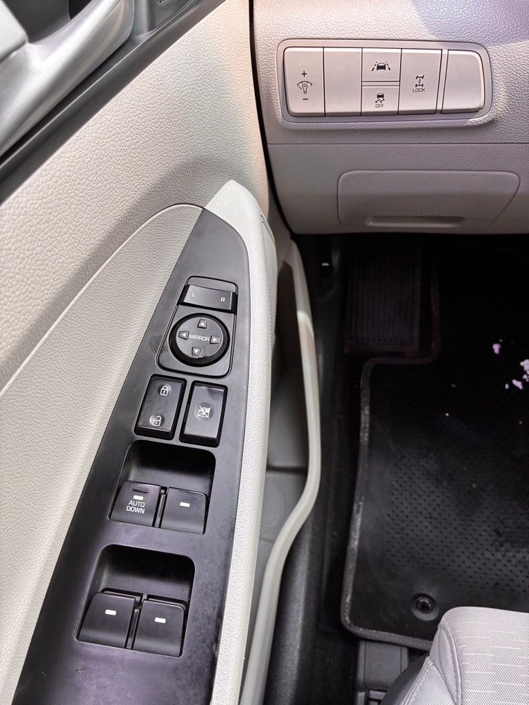 2019 Hyundai Tucson SE - Photo 28