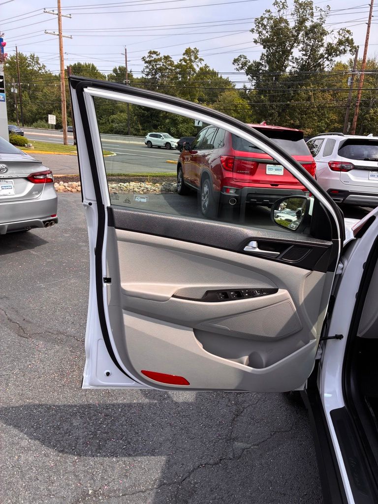 2019 Hyundai Tucson SE - Photo 27