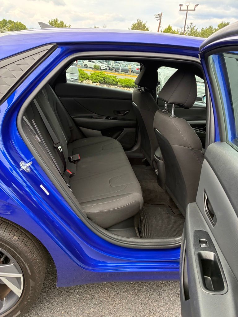 2025 Hyundai Elantra Blue - Photo 20